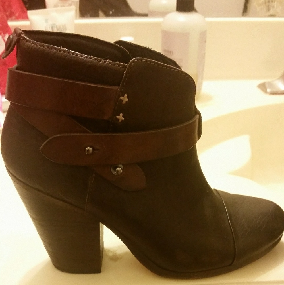 Ankle boots